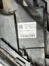 Laden Sie das Bild in den Galerie-Viewer, Frontscheinwerfer Mercedes-Benz Gla A1569067000 Rechts Scheinwerfer Headlight SCH3033810494uh