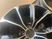 Laden Sie das Bild in den Galerie-Viewer, 1x Alufelge 17 Zoll 7.0" 5x108 40 5ET 31471310 Volvo Rim Wheel FEL1151539712zw