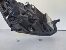 Laden Sie das Bild in den Galerie-Viewer, Frontscheinwerfer Ford Focus MX7B-13E015-EB Full LED Links Headlight SCH4826930026qo