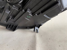 Load image into Gallery viewer, Frontscheinwerfer Audi A4 B9 8W0941012 8W0941011 LED Rechts Headlight