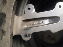 Laden Sie das Bild in den Galerie-Viewer, 1x Alufelge 19 Zoll 7.0" 5x108 41ET 9839945680 Peugeot Rim Wheel FEL1809480357ay