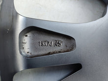 Load image into Gallery viewer, 1x Alufelge 18 Zoll 7.0" 5x114.3 45ET Matt Silber 9965787080 Mazda Cx-30 FEL4488410330dt