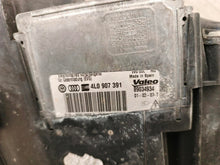 Laden Sie das Bild in den Galerie-Viewer, Frontscheinwerfer Seat Toledo III 1P1941007A LED Ein Stück (Rechts oder Links)