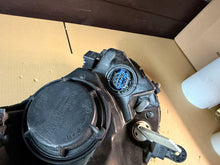 Laden Sie das Bild in den Galerie-Viewer, Frontscheinwerfer Hyundai I I40 Links Scheinwerfer Headlight SCH1628078958bn