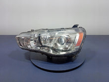 Laden Sie das Bild in den Galerie-Viewer, Frontscheinwerfer Mitsubishi Outlander II 996066-P8597 Links Headlight SCH8522848446je