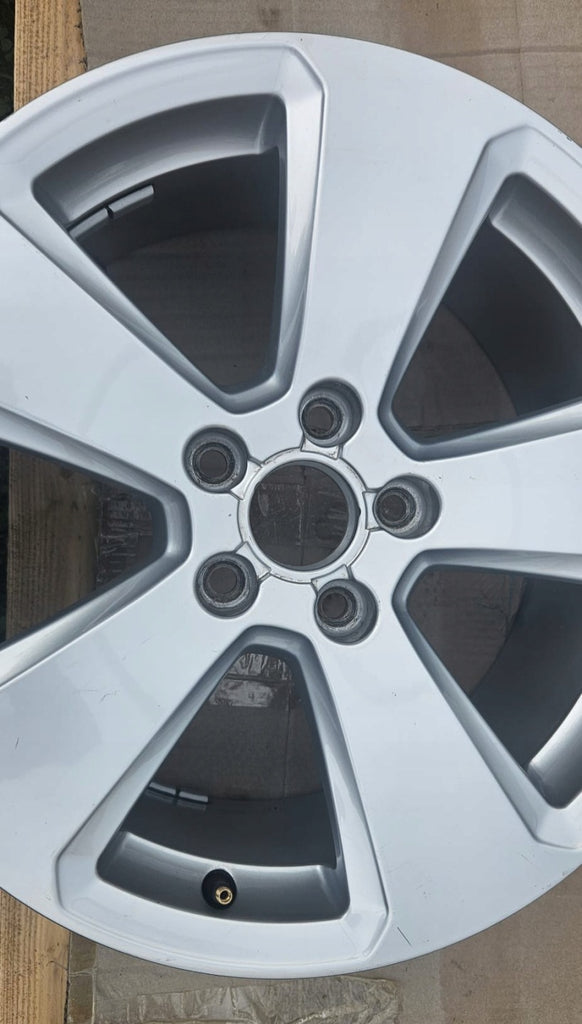1x Alufelge 17 Zoll 7.5" 5x112 43ET Glanz Silber 8V0601025P Audi A3 Rim Wheel FEL6702960535mp