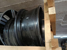 Laden Sie das Bild in den Galerie-Viewer, 1x Alufelge 18 Zoll 7.5&quot; 5x112 51ET 5E0601025AA Skoda Octavia Rim Wheel