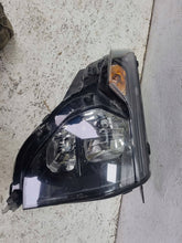 Load image into Gallery viewer, Frontscheinwerfer Ford Courier R2X613W029CE Rechts Scheinwerfer Headlight SCH6949583654et