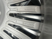 Load image into Gallery viewer, 1x Alufelge 19 Zoll 8.5" 5x120 47ET Glanz Silber 6877137 BMW F10 F30 F31 Mg FEL8878542585cr