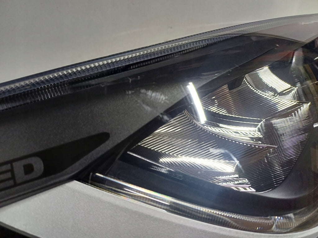 Frontscheinwerfer Ford Focus NX7B13E014 LED Rechts Scheinwerfer Headlight SCH3868090701gd