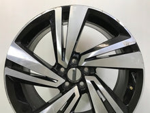 Laden Sie das Bild in den Galerie-Viewer, 1x Alufelge 18 Zoll 7.0" 5x100 39ET 2GM601025H VW Rim Wheel FEL4619446241sz