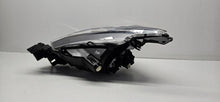 Laden Sie das Bild in den Galerie-Viewer, Frontscheinwerfer Mazda II DB5J-51030 Rechts Scheinwerfer Headlight