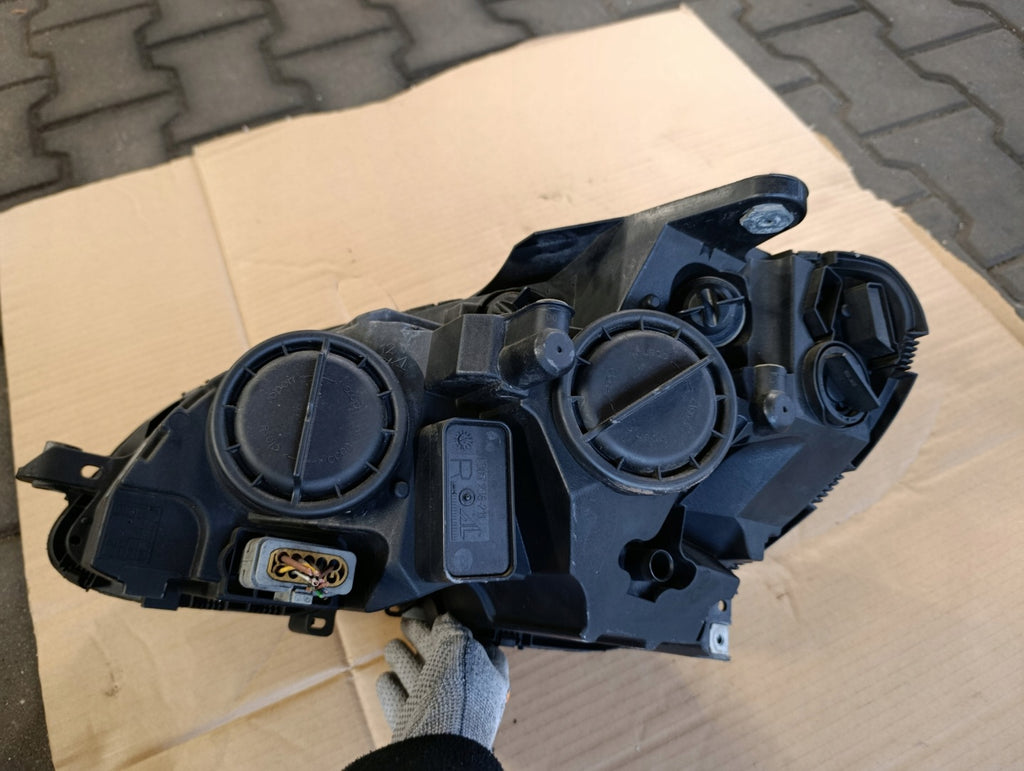 Frontscheinwerfer Mercedes-Benz W204 Rechts Scheinwerfer Headlight SCH1572650127bx