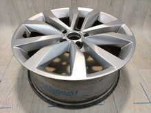 Laden Sie das Bild in den Galerie-Viewer, 1x Alufelge 17 Zoll 5C0601025F VW Beetle Rim Wheel FEL8070753586di