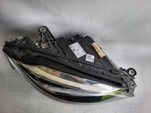 Laden Sie das Bild in den Galerie-Viewer, Frontscheinwerfer Mercedes-Benz W205 A2059062206 LED Rechts Headlight SCH3811461176zk
