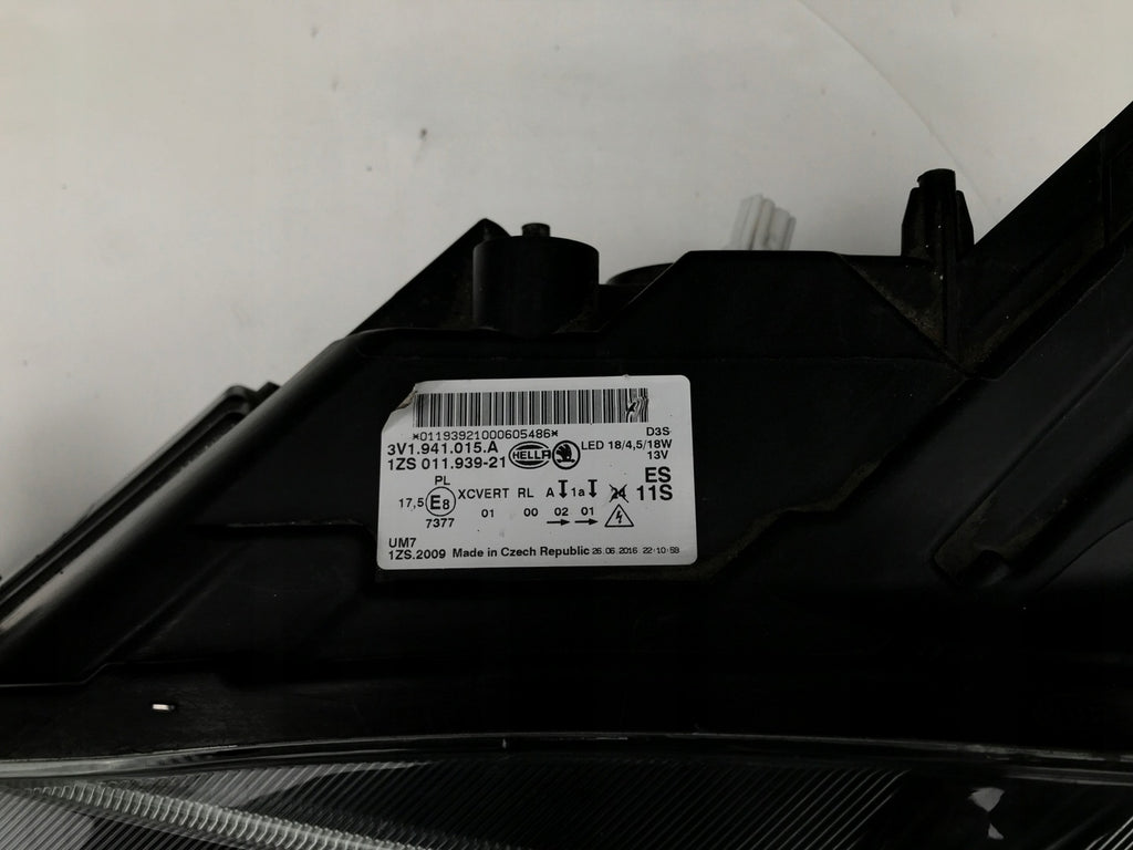 Frontscheinwerfer Skoda Superb III 3V1941015A LED Links Scheinwerfer Headlight