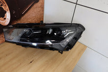 Laden Sie das Bild in den Galerie-Viewer, Frontscheinwerfer Skoda Enyaq 5LB941015B Full LED Links Scheinwerfer Headlight