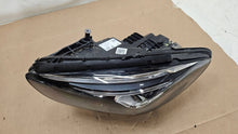 Laden Sie das Bild in den Galerie-Viewer, Frontscheinwerfer Mercedes-Benz W247 A2479066303 Full LED Rechts oder Links SCH2872168653rd