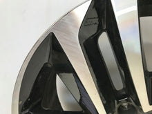 Laden Sie das Bild in den Galerie-Viewer, 1x Alufelge 18 Zoll 7.0" 5x112 43ET Glanz Schwarz 5FJ601025C Seat Tarraco FEL8206547159jb