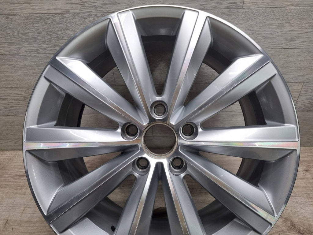 1x Alufelge 17 Zoll 7.5" 5x112 47ET Glanz Silber 3AA601025F VW Passat B7 FEL2056029962sz