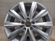 Load image into Gallery viewer, 1x Alufelge 17 Zoll 7.5" 5x112 47ET Glanz Silber 3AA601025F VW Passat B7 FEL2056029962sz