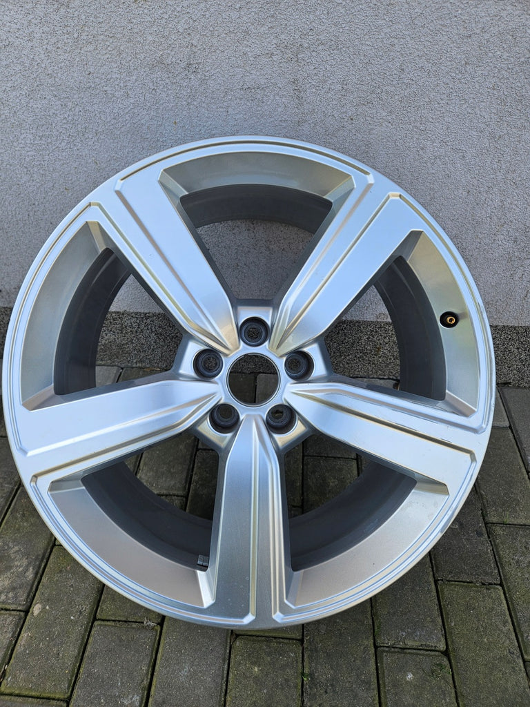 1x Alufelge 20 Zoll 9.0" 5x112 38ET 4KE601025S Audi Rim Wheel