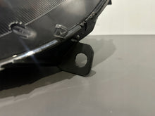 Laden Sie das Bild in den Galerie-Viewer, Frontscheinwerfer Mini Countryman R60 9808249-05 Xenon Links Headlight SCH5580404404bk