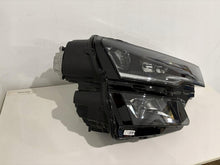 Laden Sie das Bild in den Galerie-Viewer, Frontscheinwerfer Skoda Karoq 57B941036B Rechts Scheinwerfer Headlight SCH6951781075gg