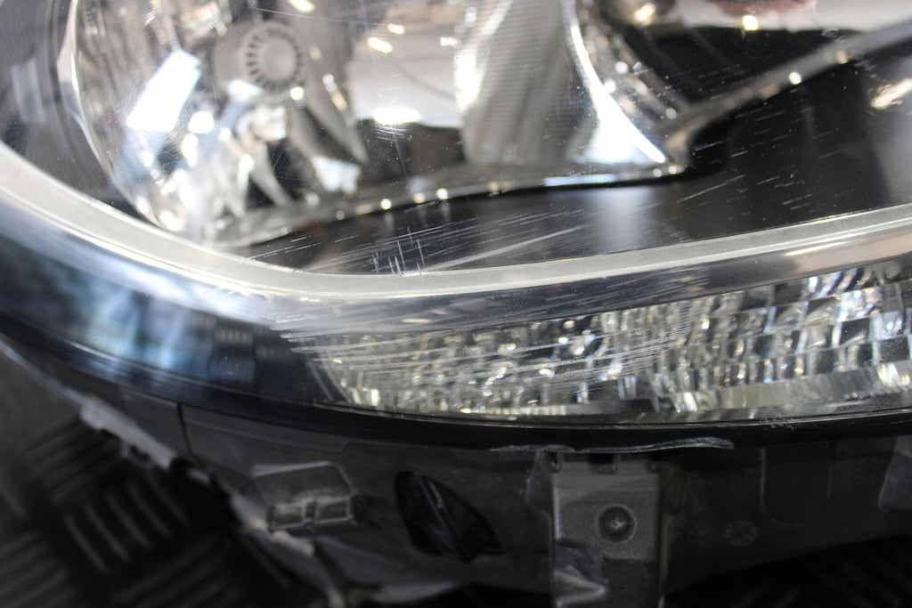 Frontscheinwerfer Mercedes-Benz W246 A2468205461 Rechts Scheinwerfer Headlight SCH8313052817dh