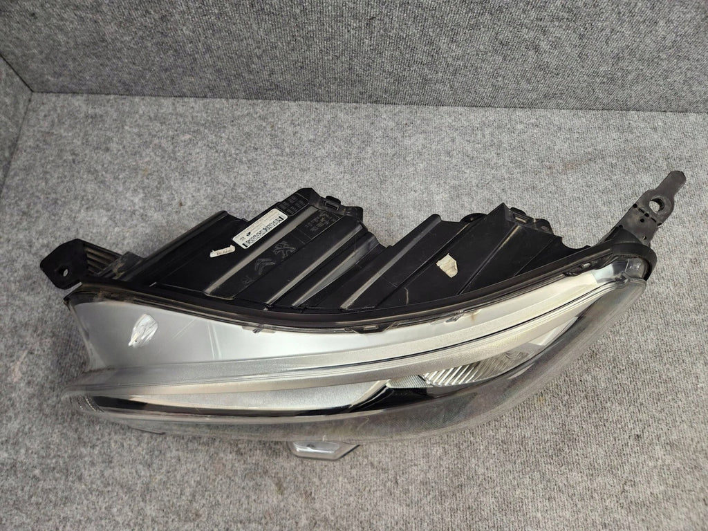 Frontscheinwerfer Peugeot Expert Traveller 9808572680-00 Links Headlight SCH6179896954yv