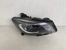 Laden Sie das Bild in den Galerie-Viewer, Frontscheinwerfer Mercedes-Benz Cla A1178201661 Rechts Scheinwerfer Headlight SCH1058944770dk