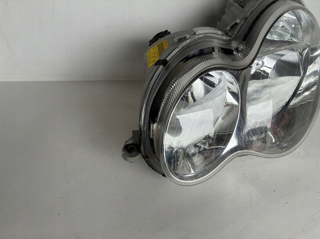 Frontscheinwerfer Mercedes-Benz W203 A2038201159 Links Scheinwerfer Headlight SCH6745109954nn