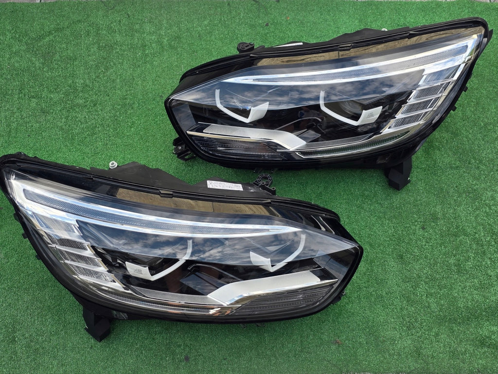 Frontscheinwerfer Renault Scenic 260109047R 260603201R Ein Satz Headlight SCH1421103574sj