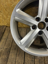 Laden Sie das Bild in den Galerie-Viewer, 1x Alufelge 17 Zoll 7.5&quot; 5x112 43ET 8E0601025AQ Audi Rim Wheel