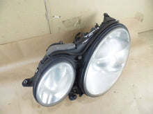 Load image into Gallery viewer, Frontscheinwerfer Mercedes-Benz W211 A0038205826 5DF008704 Vorderseite Headlight SCH5885401631vg