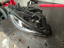 Laden Sie das Bild in den Galerie-Viewer, Frontscheinwerfer Mercedes-Benz Cla A1189068400 LED Rechts Headlight SCH1904628895lm