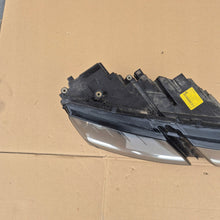 Load image into Gallery viewer, Frontscheinwerfer Skoda Octavia III 5E1941016D Rechts Scheinwerfer Headlight SCH4412031233wv