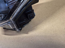 Laden Sie das Bild in den Galerie-Viewer, Frontscheinwerfer Toyota Avensis Links Scheinwerfer Headlight SCH6640094832ce