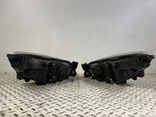 Load image into Gallery viewer, Frontscheinwerfer Opel Astra 13253646 13253647 Ein Satz Scheinwerfer Headlight SCH6348562272lu