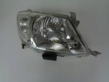 Laden Sie das Bild in den Galerie-Viewer, Frontscheinwerfer Toyota Hilux Rechts Scheinwerfer Headlight SCH1976742677hv
