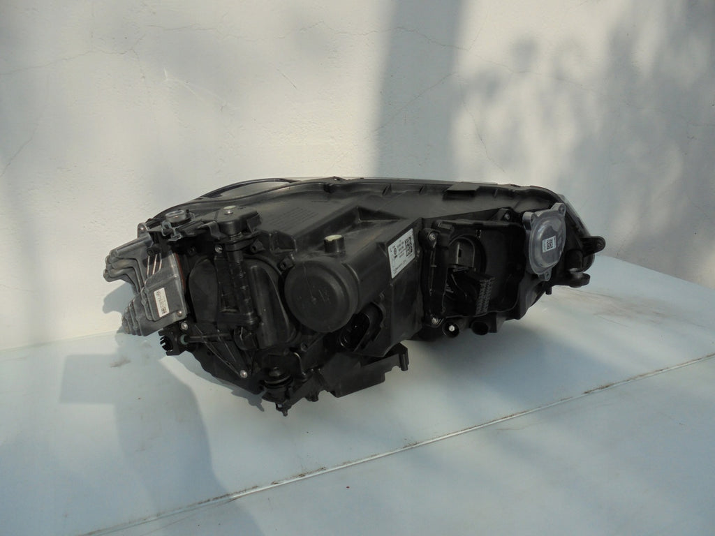 Frontscheinwerfer VW Golf Sportsvan 517941114 517941113 Rechts oder Links SCH7046210961hp