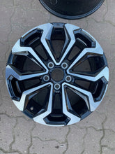 Load image into Gallery viewer, 1x Alufelge 17 Zoll 7.0" 5x114.3 50ET Glanz Schwarz Toyota Auris Rim Wheel FEL5556411847hr