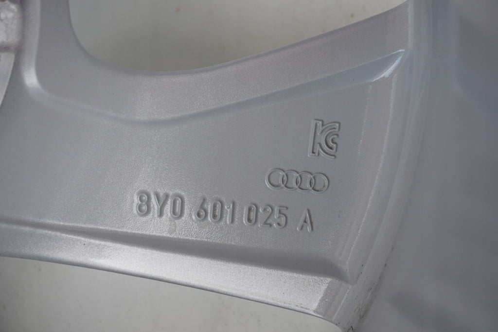 1x Alufelge 17 Zoll 8.0" 5x112 46ET Glanz Silber 8Y0601025A Audi Rim Wheel FEL9631932565wg