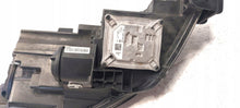 Laden Sie das Bild in den Galerie-Viewer, Frontscheinwerfer Opel Zafira A 13399861RH Bi-Xenon Rechts Headlight SCH3405874643qa
