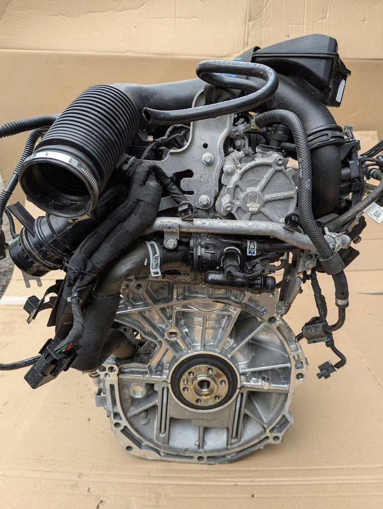 Motor Mercedes-Benz W247 110116806R 1.3 61TKm Benzin Engine Komplett