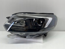 Laden Sie das Bild in den Galerie-Viewer, Frontscheinwerfer Opel Zafira Life 9832837680 Ein Stück (Rechts oder Links) SCH7678606101ti