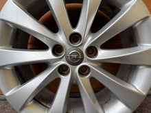 Laden Sie das Bild in den Galerie-Viewer, 1x Alufelge 17 Zoll 7.0&quot; 5x105 42ET OP067 Opel Astra J Mokka X Rim Wheel