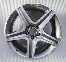 Load image into Gallery viewer, 1x Alufelge 19 Zoll 8.0" 5x112 43 5ET A1564010600 Mercedes-Benz X156 Rim Wheel FEL3816072233kp