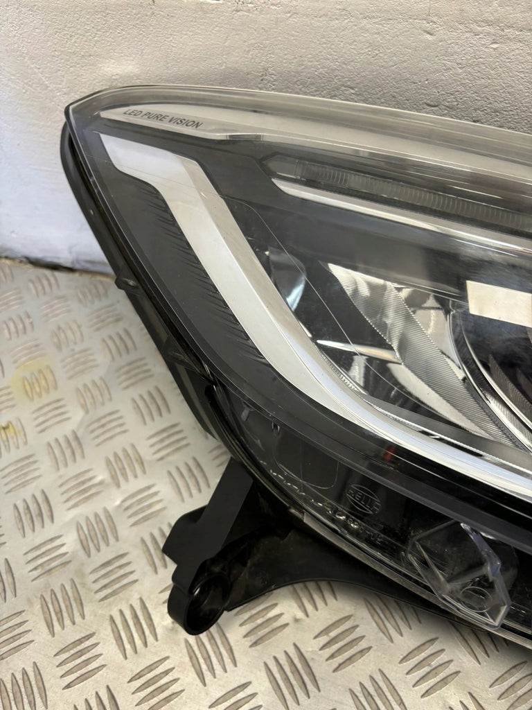 Frontscheinwerfer Renault Captur I 260108245R LED Ein Stück (Rechts oder Links)