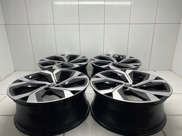 4x Alufelge 20 Zoll 8.0" 5x114.3 40ET Glanz Schwarz 403001493R Alpine I FEL3747556788ur